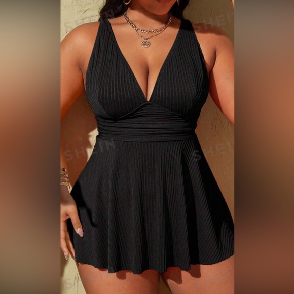 Swim Plus Size Women's Solid Color Daily Swimwear Tankini Set, Bathing Suit - Picture 2 of 6